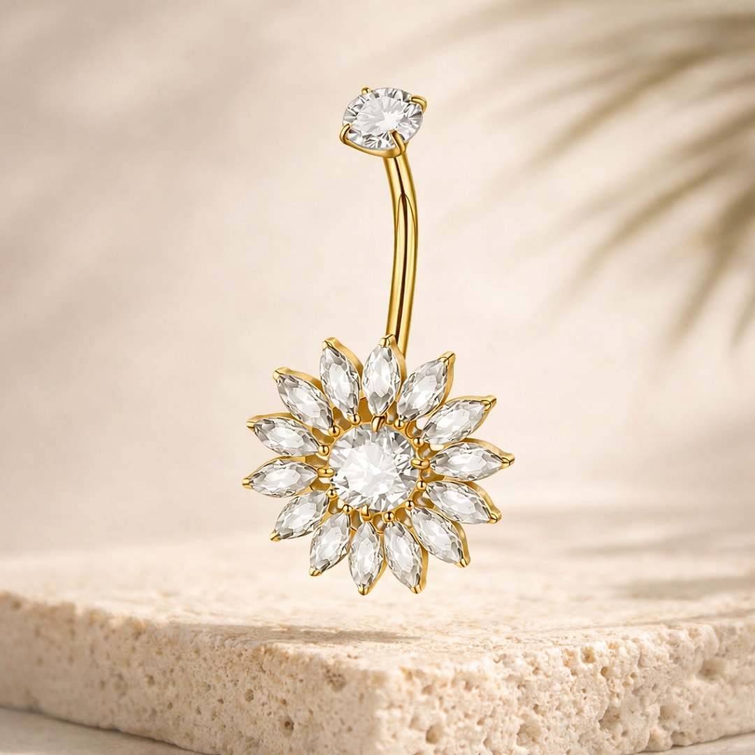 Banane de nombril en titane doré avec grande fleur de zircons blancs et pierre ronde en haut
