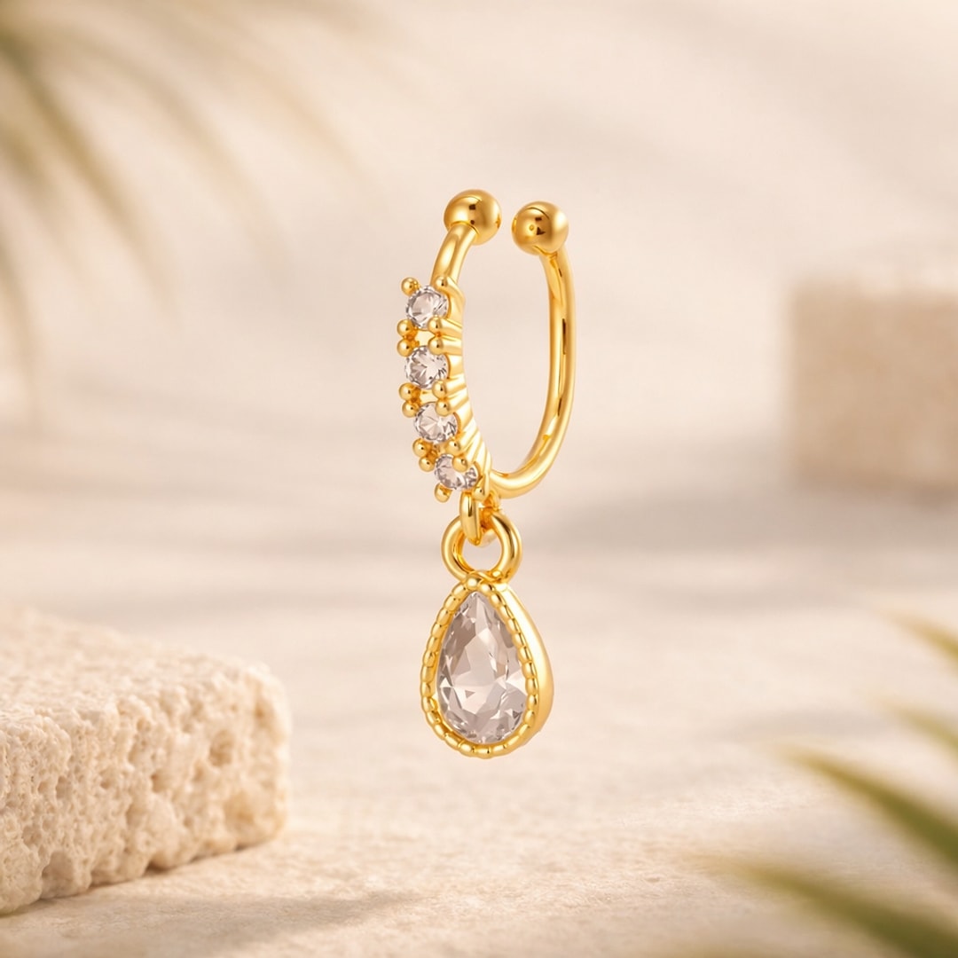 Faux piercing sans trou pour nez et hélix, anneau doré serti de zircons avec pendentif goutte