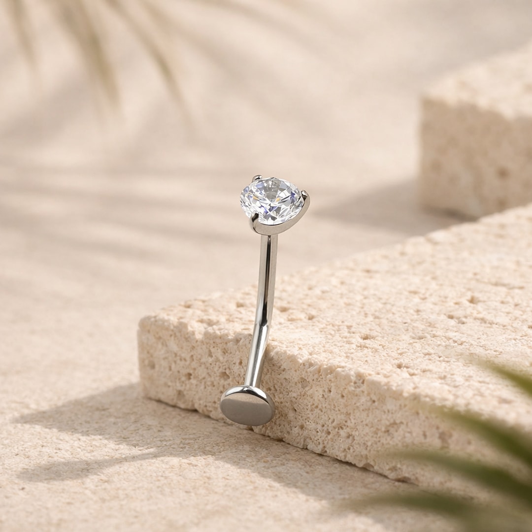 Bijou de piercing nombril, Piercing nombril en titane cœur courbé serti griffes, doré, en titane