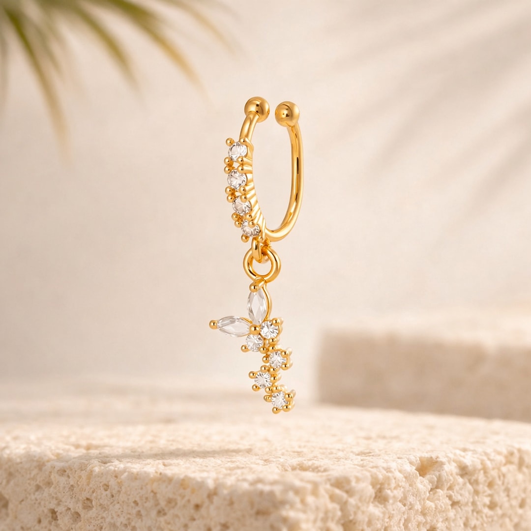 Faux piercing sans trou pour nez et hélix, anneau doré serti de zircons avec pendentif brin fleuri