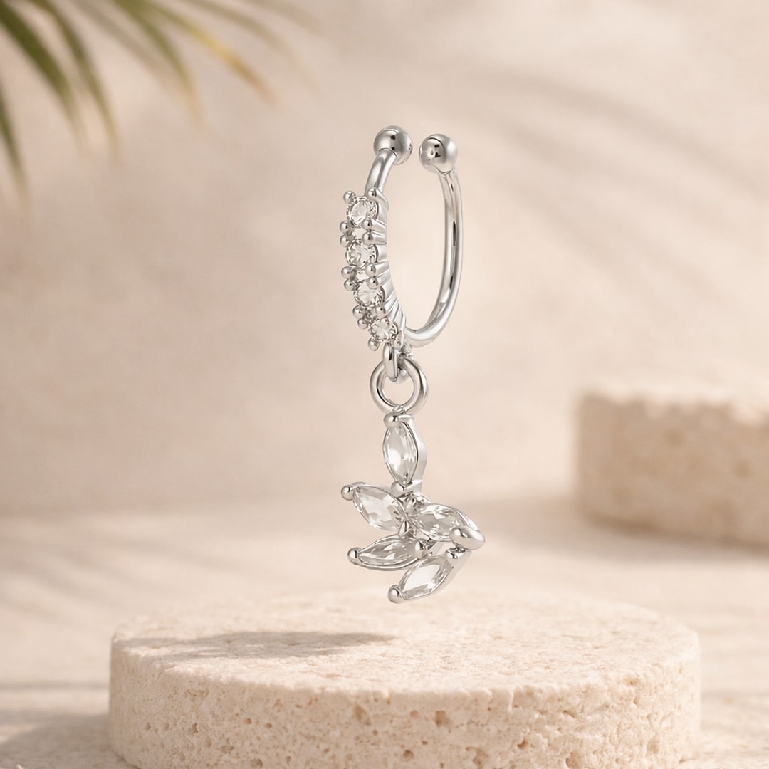 Faux piercing sans trou pour nez et hélix, anneau argenté serti de zircons avec pendentif feuillage