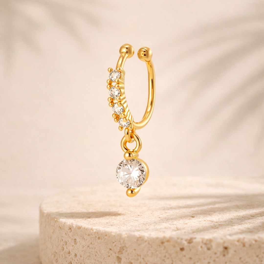 Faux piercing sans trou pour nez et hélix, anneau doré serti de zircons avec pendentif zircon rond
