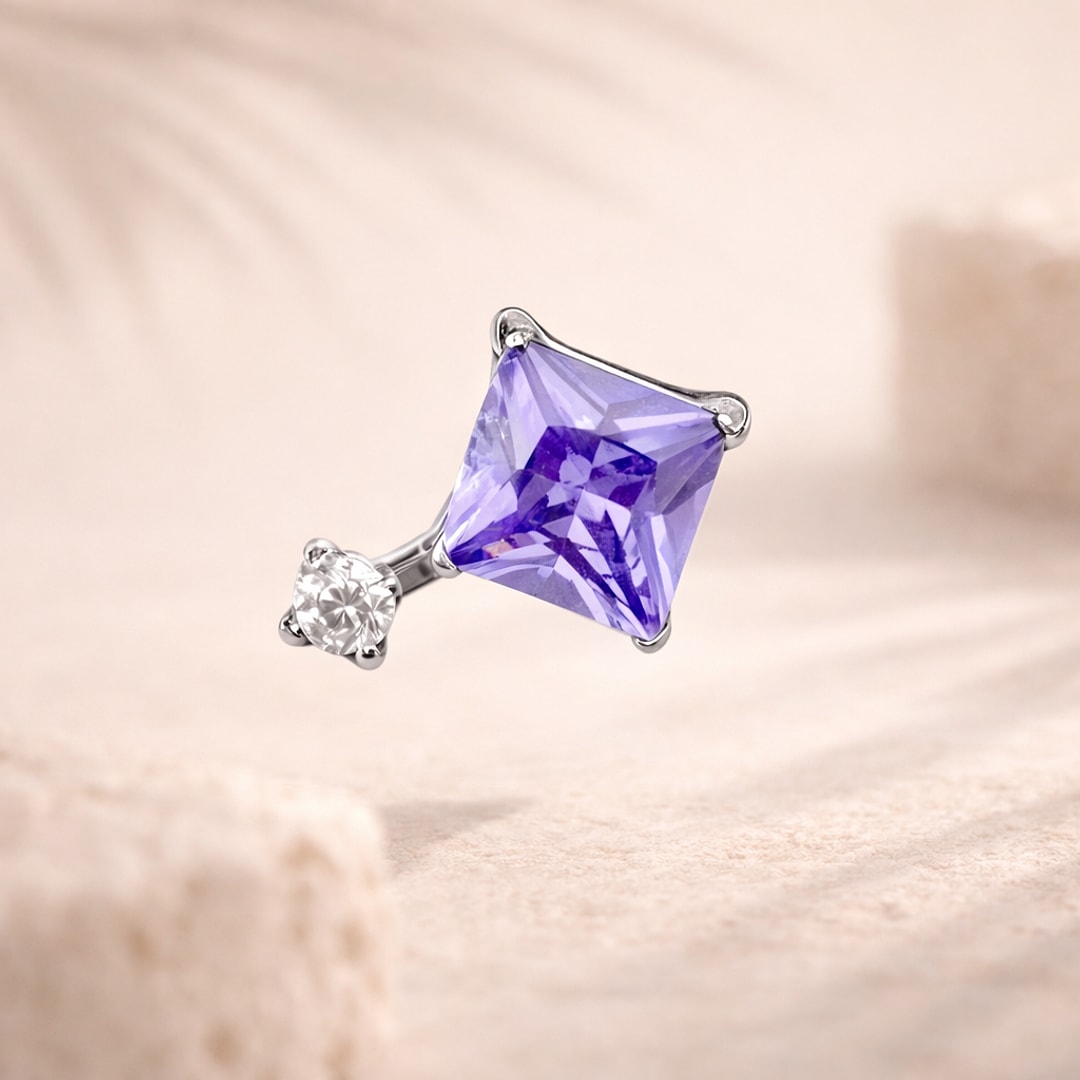 Top de piercing en titane argenté avec zircon carré violet et petit zircon blanc rond