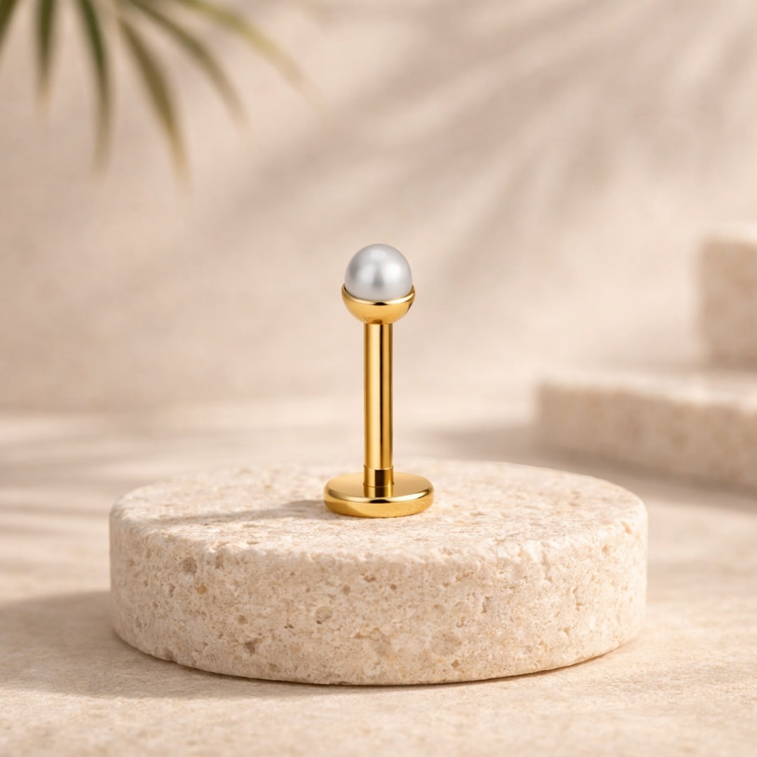 Stud fausse perle PVD or 18K — titane