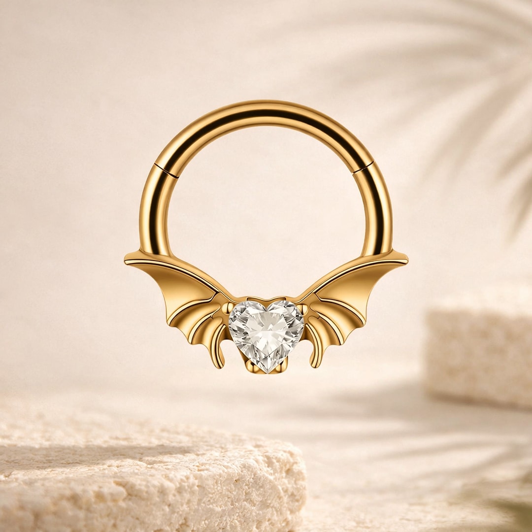 Clicker titane doré en forme d'ailes de chauve-souris avec zircon blanc taillé en cœur, pour septum
