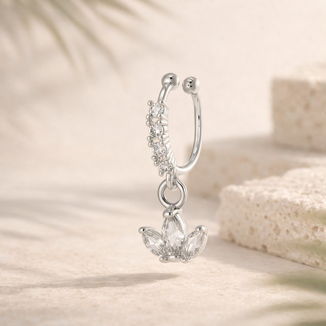 Faux piercing sans trou pour nez et hélix, anneau argenté serti de zircons avec pendentif lotus