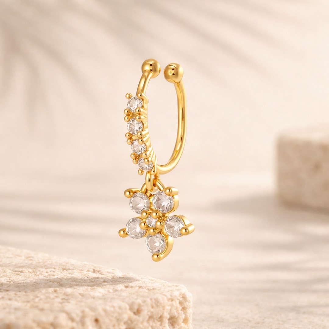 Faux piercing sans trou pour nez et hélix, anneau doré serti de zircons avec pendentif fleur
