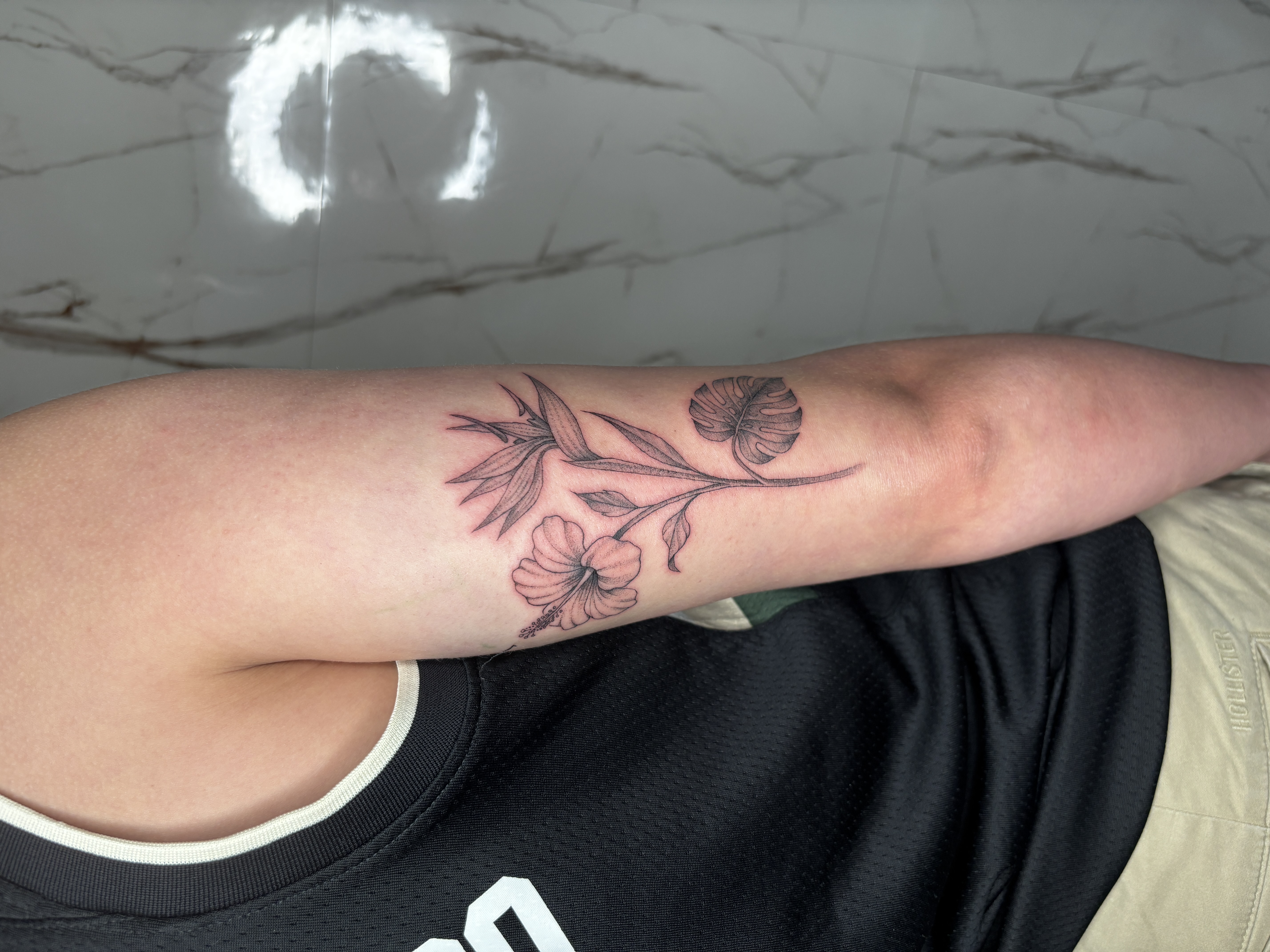 Tatouage Fine line par LebonTattoo à La Rivière Saint-Louis