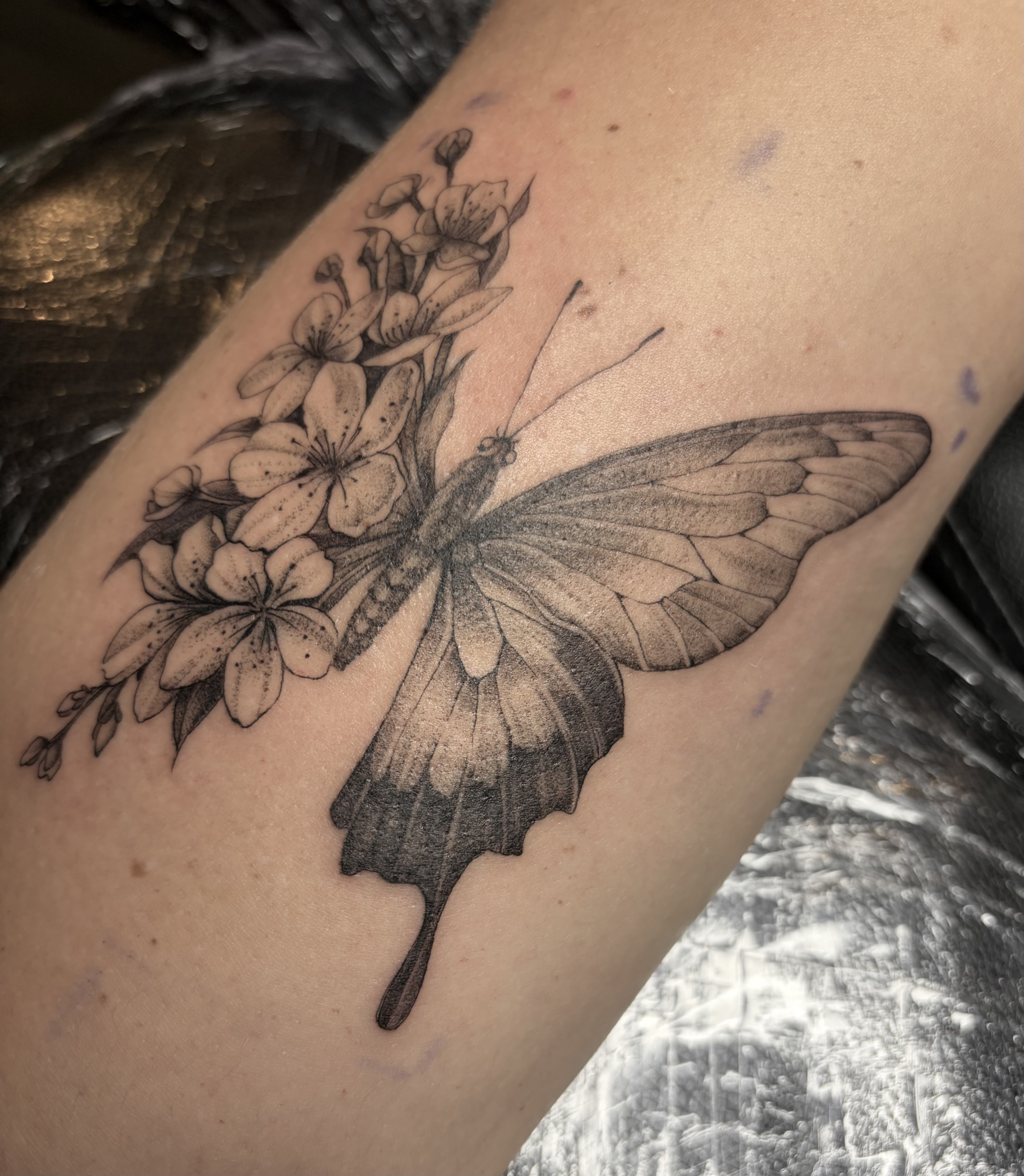 Tatouage réalisé chez Dodo Tattoo à La Rivière Saint-Louis
